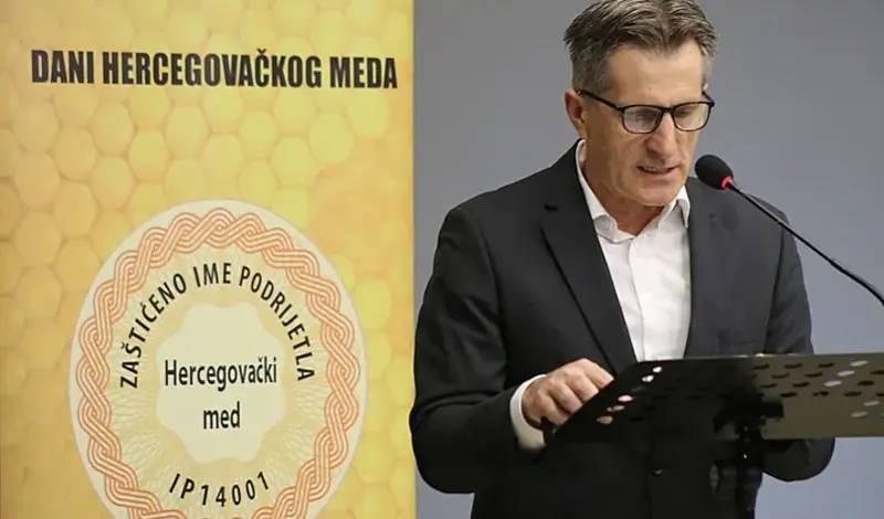 FOTO: Bili smo na 7. Danima hercegovačkog meda u Mostaru! Med vrhunski, godina za pčelare dobra