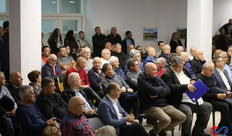 FOTO: Bili smo na 7. Danima hercegovačkog meda u Mostaru! Med vrhunski, godina za pčelare dobra