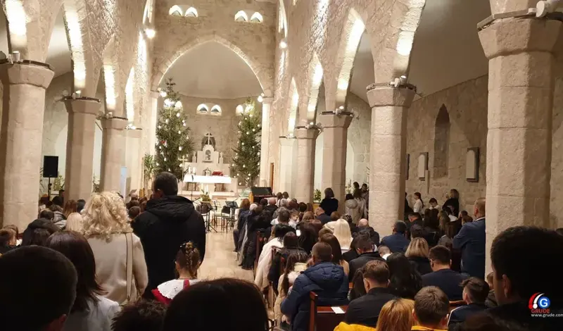 FOTO/VIDEO Održan Božićni koncert Glazbene škole Grude ''Dođe Isus spas''