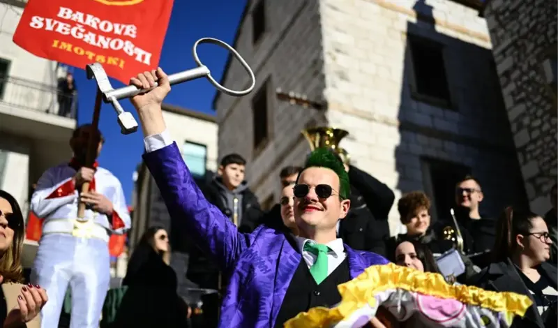 Imotski: Mačkare preuzele ključeve Grada: ''Bit će vam ko i nama!''