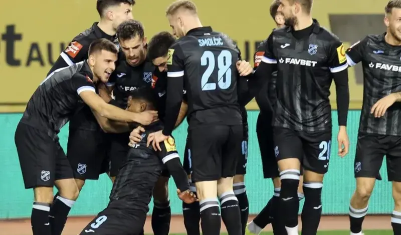 Igrači uništili feštu Hajduka, Perišić i Brekalo se hvatali za glavu, Livaja se ozlijedio, Rijeka slavila!