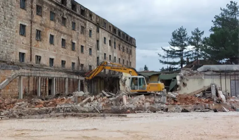 Počelo rušenje Duhanske stanice u Širokom Brijegu