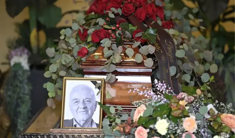 FOTO: Pokopan Milanovićev punac, Hercegovac! Od njega se oprostili Rojs, Mesić, Kusić...