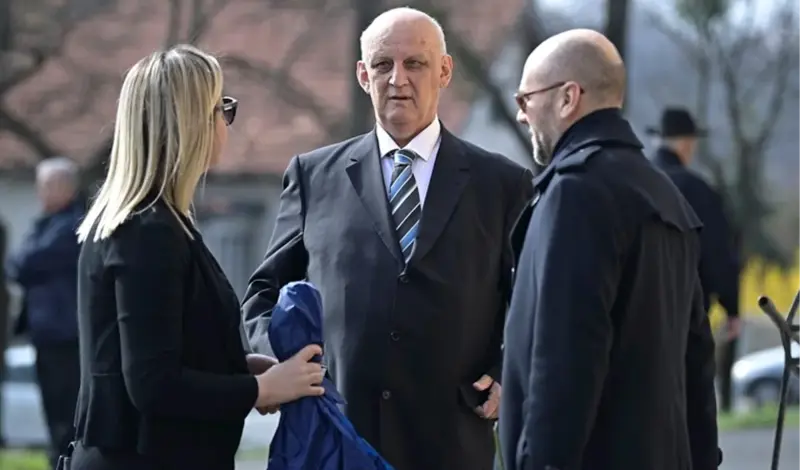 FOTO: Pokopan Milanovićev punac, Hercegovac! Od njega se oprostili Rojs, Mesić, Kusić...