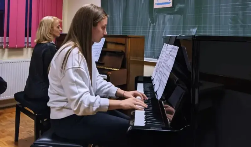 FOTO: Profesorica Slađana Dedić održala trodnevni seminar u Glazbenoj školi Grude
