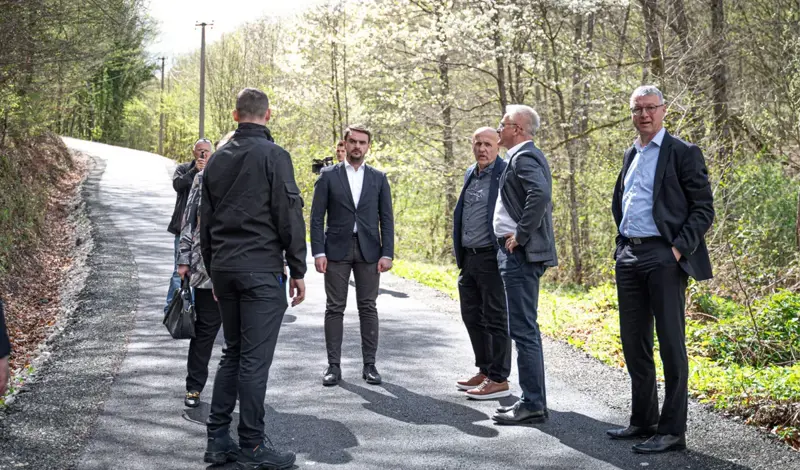 FOTO: Zvonko Milas izbornu kampanju počeo s Plehana! Susreo se s franjevcima Pavićem i Šimićem, biskupom Majićem, osluškivao bilo puka...