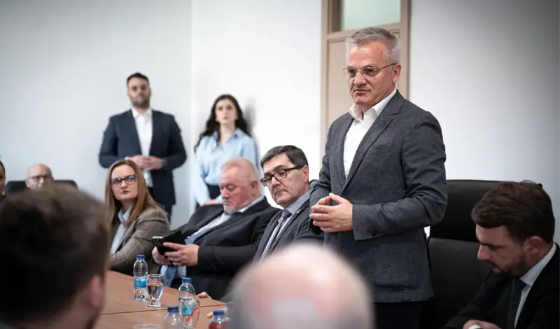 FOTO: Zvonko Milas izbornu kampanju počeo s Plehana! Susreo se s franjevcima Pavićem i Šimićem, biskupom Majićem, osluškivao bilo puka...