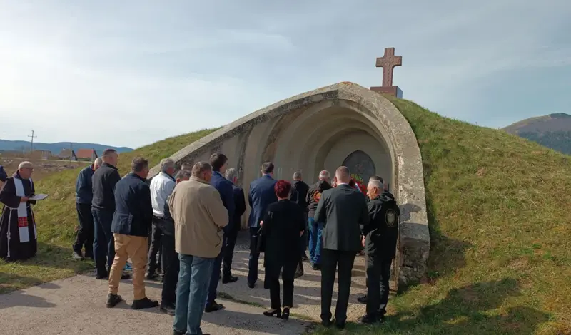 Kupres - Obilježena 32. obljetnica stradanja, otkriven i novi spomenik FOTO