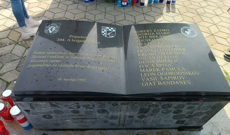 Kupres - Obilježena 32. obljetnica stradanja, otkriven i novi spomenik FOTO