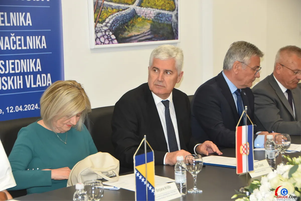 Čović u Grudama: ''Pozitivni procesi u BiH neće biti zaustavljeni''