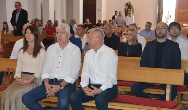 FOTO: Bili smo u Tihaljini. HDZ i Zvonko Milas tu su odradili završni skup! Ovog utorka krenulo glasovanje