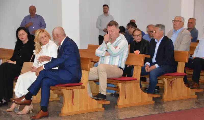 FOTO: Bili smo u Tihaljini. HDZ i Zvonko Milas tu su odradili završni skup! Ovog utorka krenulo glasovanje