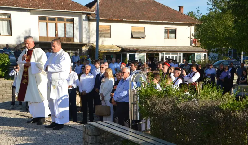FOTO: Bili smo u Tihaljini. HDZ i Zvonko Milas tu su odradili završni skup! Ovog utorka krenulo glasovanje