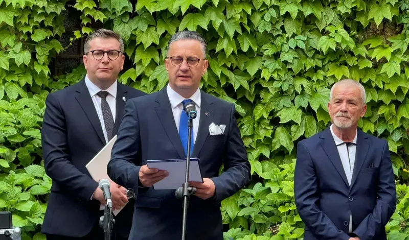 Povijesni trenutak: Svečano otvoren paviljon BiH na Venecijanskom bijenalu s projektom ''Mjera mora'' autora Stjepana Skoke