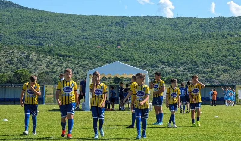 FOTO: Memorijalni turnir u čast Miša i Dine okupio u Grudama stotine djece iz BiH, Dalmacije...