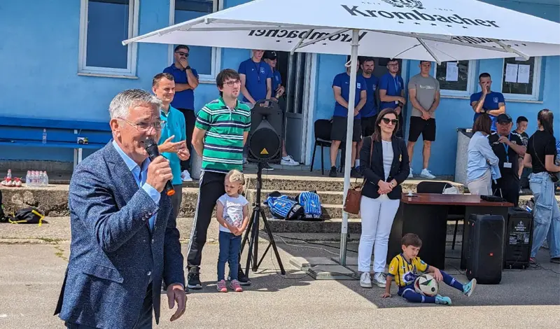 FOTO: Memorijalni turnir u čast Miša i Dine okupio u Grudama stotine djece iz BiH, Dalmacije...
