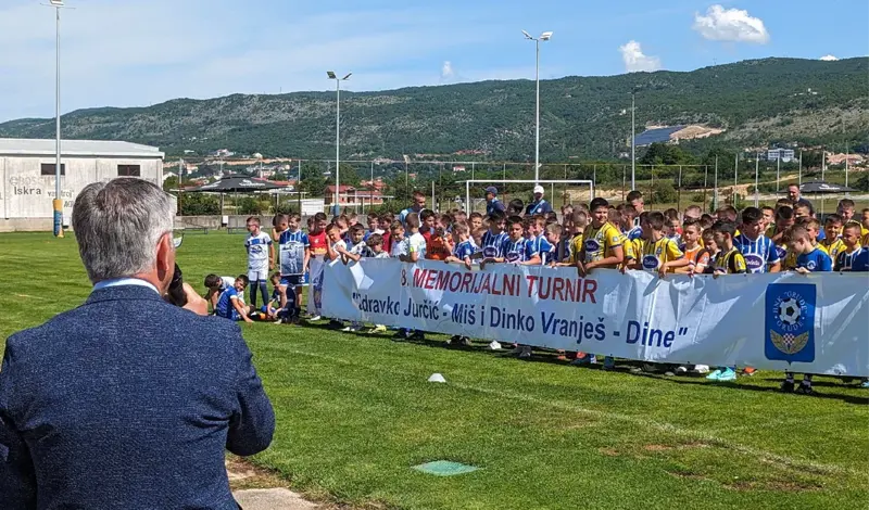 FOTO: Memorijalni turnir u čast Miša i Dine okupio u Grudama stotine djece iz BiH, Dalmacije...