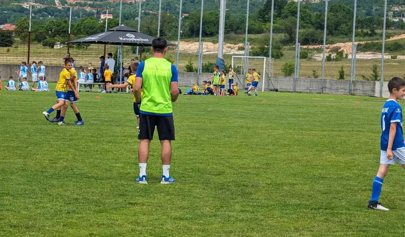 FOTO: Memorijalni turnir u čast Miša i Dine okupio u Grudama stotine djece iz BiH, Dalmacije...