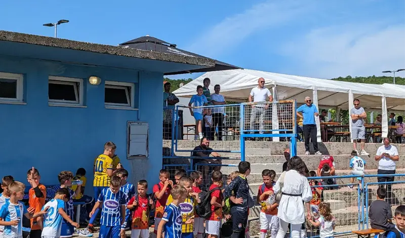 FOTO: Memorijalni turnir u čast Miša i Dine okupio u Grudama stotine djece iz BiH, Dalmacije...
