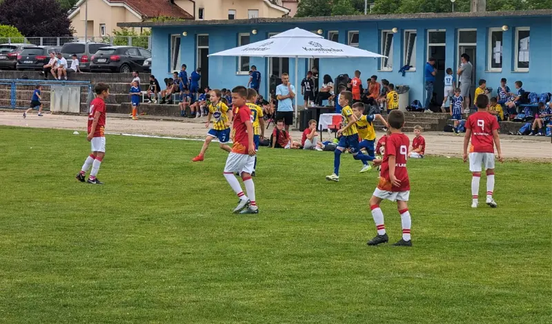 FOTO: Memorijalni turnir u čast Miša i Dine okupio u Grudama stotine djece iz BiH, Dalmacije...