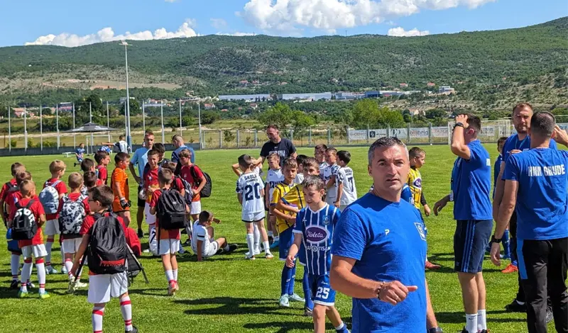 FOTO: Memorijalni turnir u čast Miša i Dine okupio u Grudama stotine djece iz BiH, Dalmacije...
