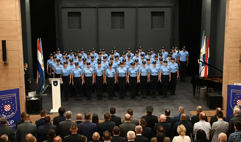 Svečano prisegnula 63 policijska kadeta MUP-a ŽZH