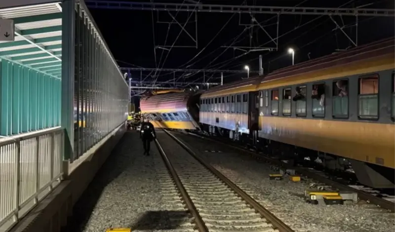 Sudar vlakova u Češkoj: Četvero mrtvih, deseci ozlijeđenih