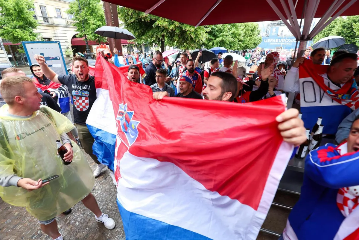 Spektakl na startu Eura! Prepoznatljive kockice preplavile su Berlin
