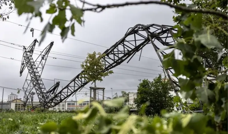  Strašno nevrijeme u Švicarskoj. Ljude zatrpalo kamenje, troje nestalih 