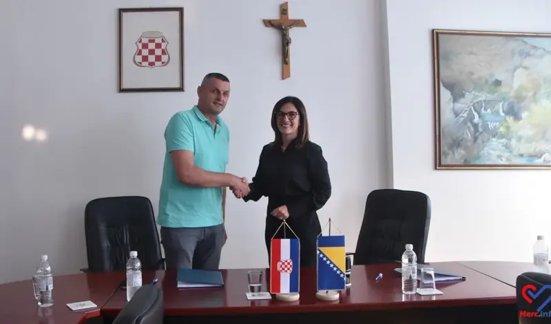 POVIJESNI DOGOVOR U ZHŽ-U! Ministrica Perić se dogovorila sa Sindikatom, novim ugovorom ZHŽ u rangu sa Sarajevom