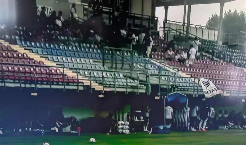 Strašno nevrijeme u Lendavi, igrači Dinama se vratili u svlačionicu, nestalo struje...