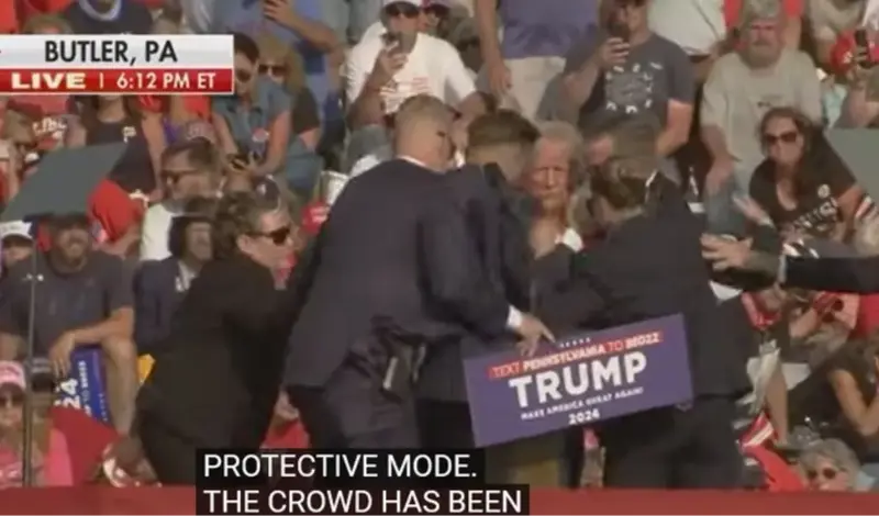 VIDEO: Ovo je trenutak kad je pucano na Donalda Trumpa, agenti brzo reagirali!