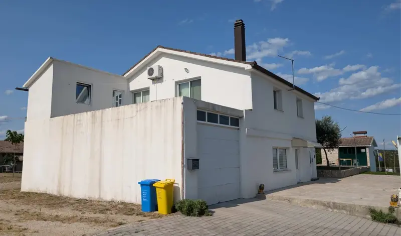 Reportaža iz Drinovaca i s Drinovačkog Brda, s granice prepune živopisnih likova i raznih dogodovština