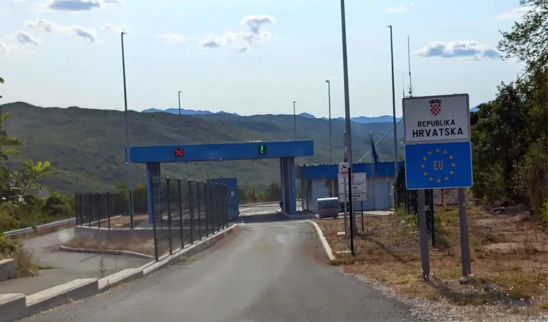 Reportaža iz Drinovaca i s Drinovačkog Brda, s granice prepune živopisnih likova i raznih dogodovština