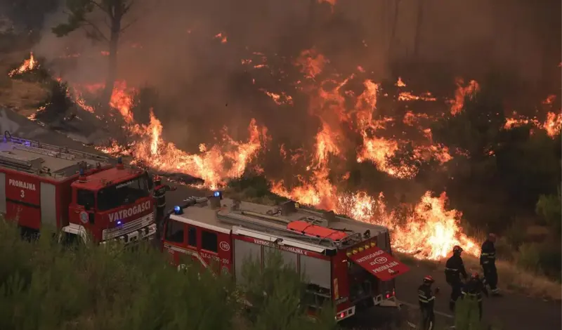 Treći dan borbe s vatrom u Dalmaciji