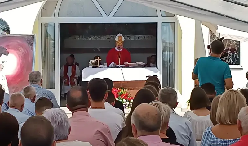 FOTO: Posvećena kapela u čast blaženog Miroslava Bulešića u Crnim Lokvama