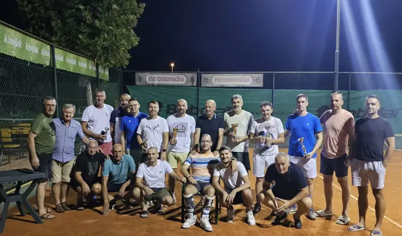 FOTO - Završen 12. LOVRIN CUP 2024. u organizaciji TK Grude! Bivši trener Dinama Zoran Mamić slavio u paru s Brkićem