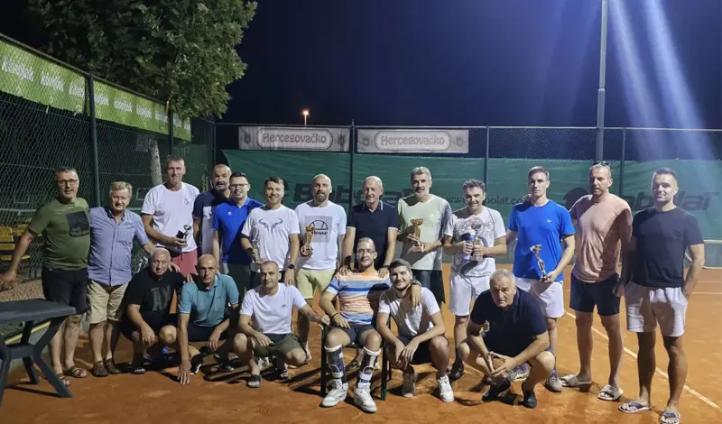 FOTO - Završen 12. LOVRIN CUP 2024. u organizaciji TK Grude! Bivši trener Dinama Zoran Mamić slavio u paru s Brkićem