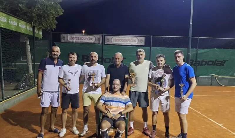 FOTO - Završen 12. LOVRIN CUP 2024. u organizaciji TK Grude! Bivši trener Dinama Zoran Mamić slavio u paru s Brkićem