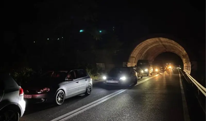 Teška nesreća kod Salakovca, dvije osobe prevezene u SKB Mostar, troje ih u dr. Safet Mujić