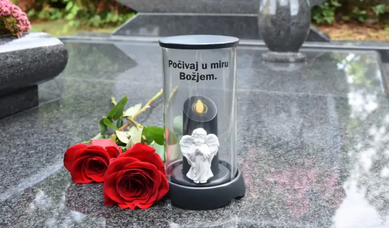 Kolona tuge u Malom Ravnu: Lucija ispraćena na posljednji počinak, supruga čeka nova operacija, sinčić (3) se i dalje bori za život