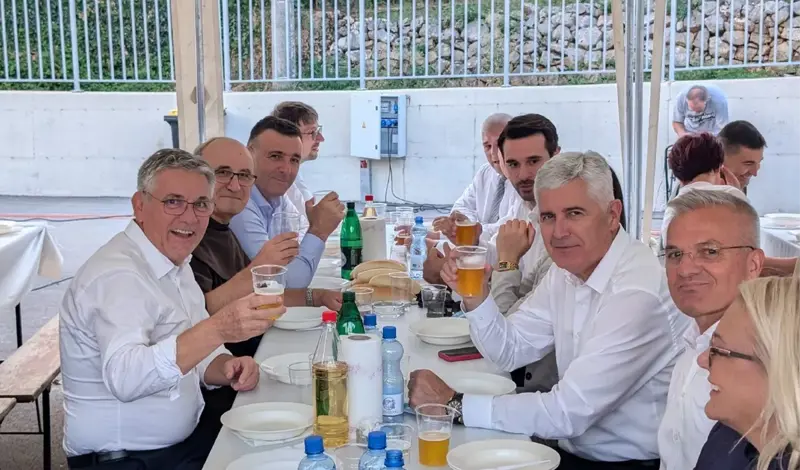 FOTO: Grude obilježile Dan branitelja i Herceg Bosne, čestitku uputio general Ante Gotovina