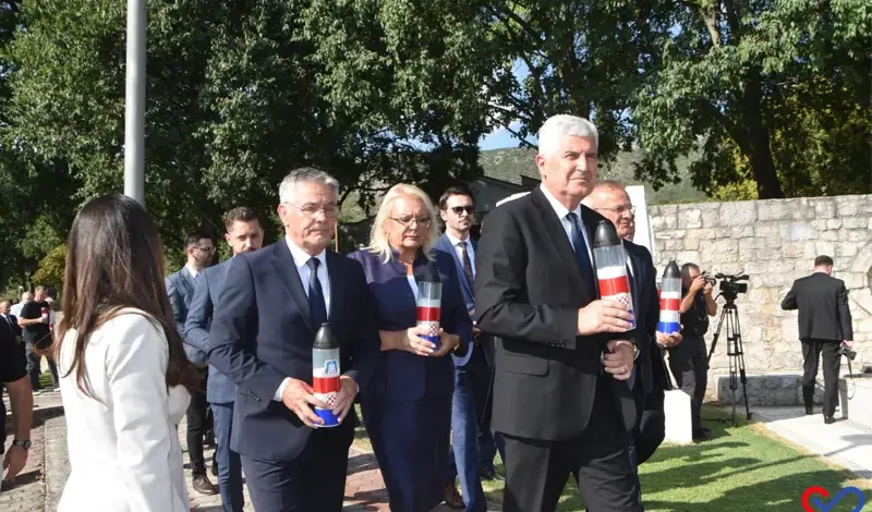 FOTO: Grude obilježile Dan branitelja i Herceg Bosne, čestitku uputio general Ante Gotovina
