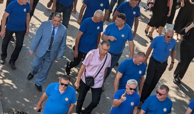 FOTO: Mimohod povodom obljetnice nositelja ratnih odličja HVO-a u Mostaru
