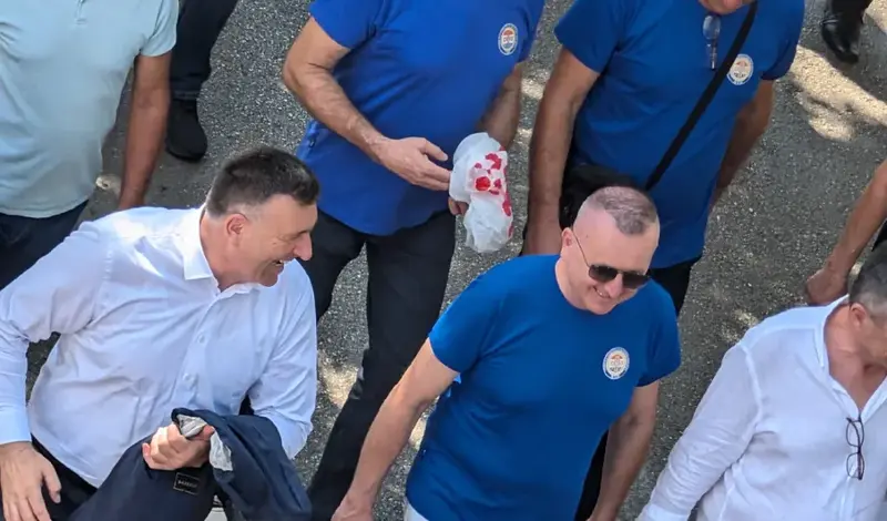 FOTO: Mimohod povodom obljetnice nositelja ratnih odličja HVO-a u Mostaru
