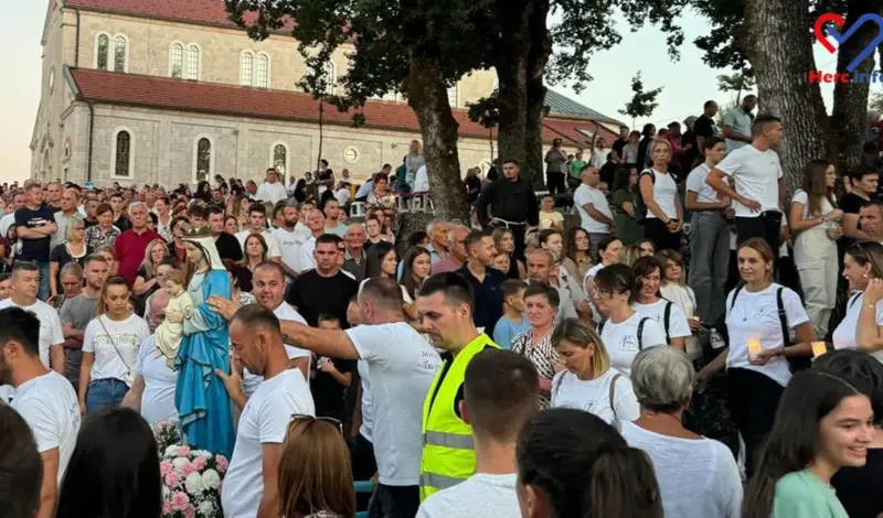 FOTO: Fra Ivo Pavić na tri dana učinio Drinovce vjerskim središtem, uspio je ono što mnogi ne znaju ili ne žele napraviti