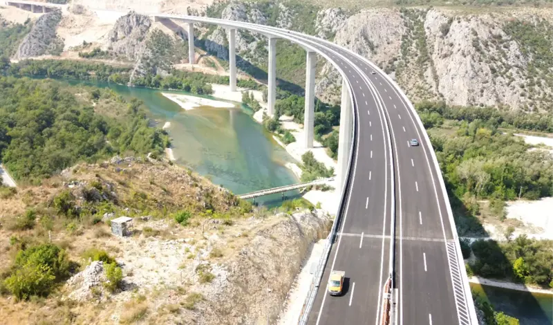 POTPISAN UGOVOR - EU daje više od 10 milijuna eura za autocestu kod Mostara