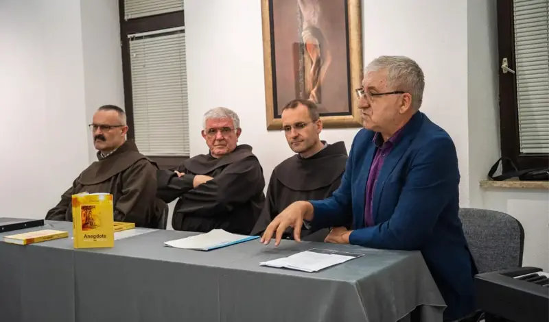 FOTO: U Gorici predstavljene knjige fra Mate Tadića! 'Franjevci se u Hercegovini itekako znaju smijati i šaliti na svoj račun'