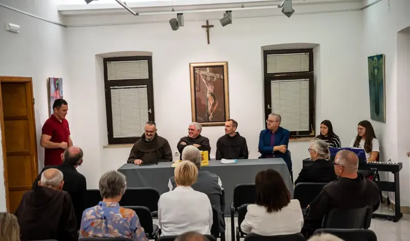 FOTO: U Gorici predstavljene knjige fra Mate Tadića! 'Franjevci se u Hercegovini itekako znaju smijati i šaliti na svoj račun'