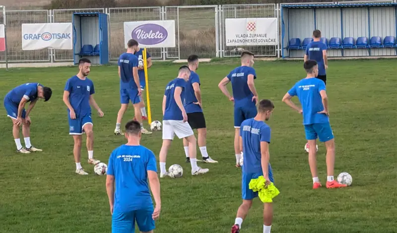 FOTO/VIDEO: Majice igrača HNK Grude natopljene znojem pred utakmicu s Brotnjom!